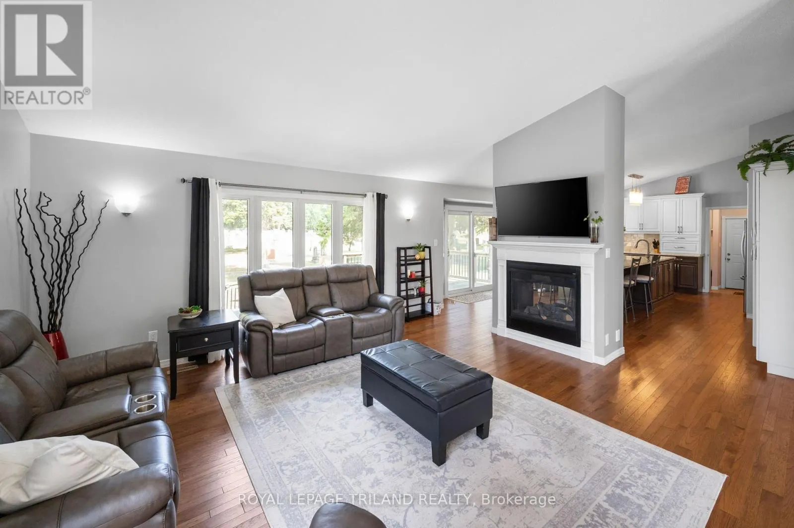 2670 PUTNAM ROAD