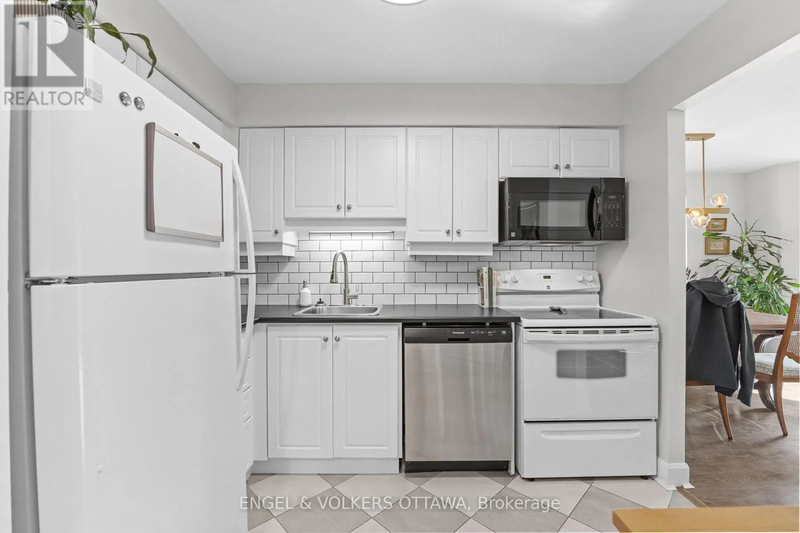 101 - 800 MCKELLAR AVENUE