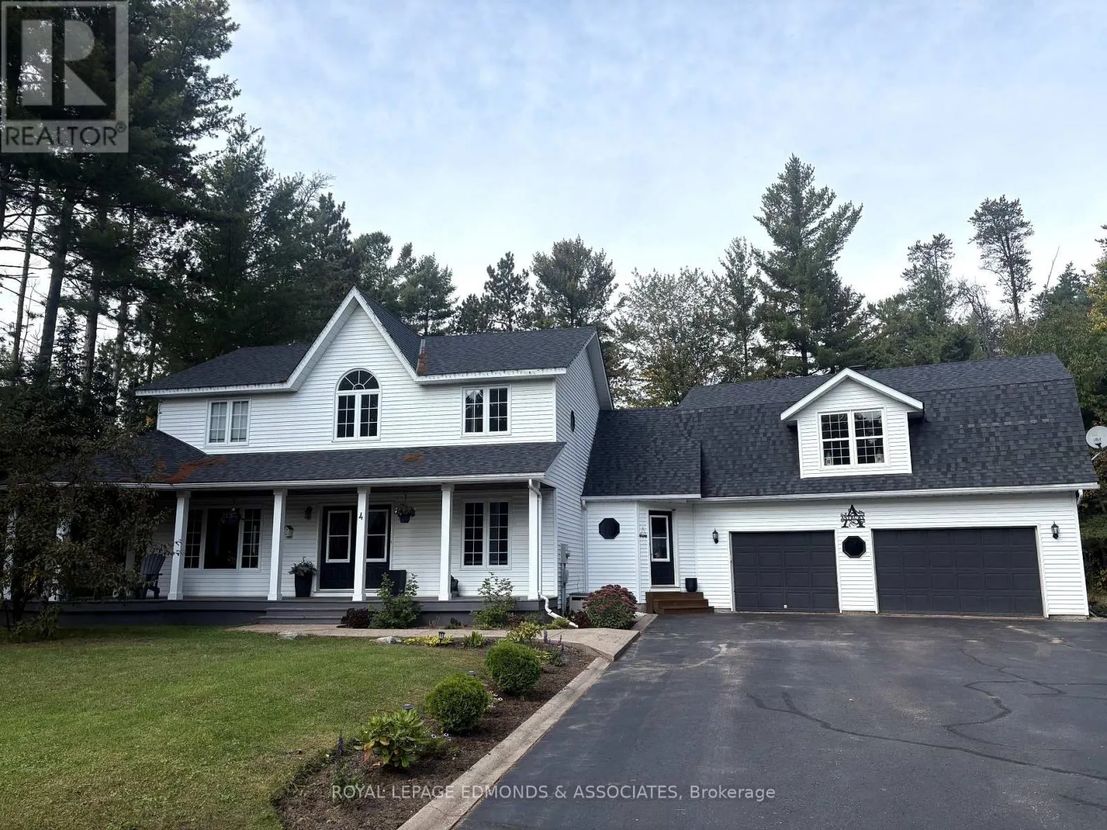 4 STEFFEN STREET