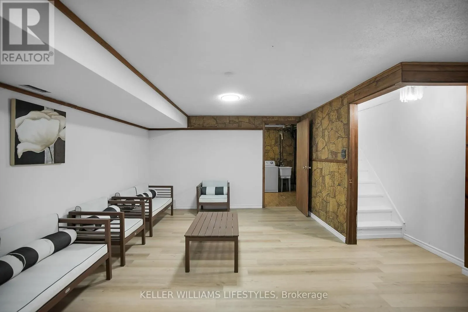 4 - 230 CLARKE ROAD, #4