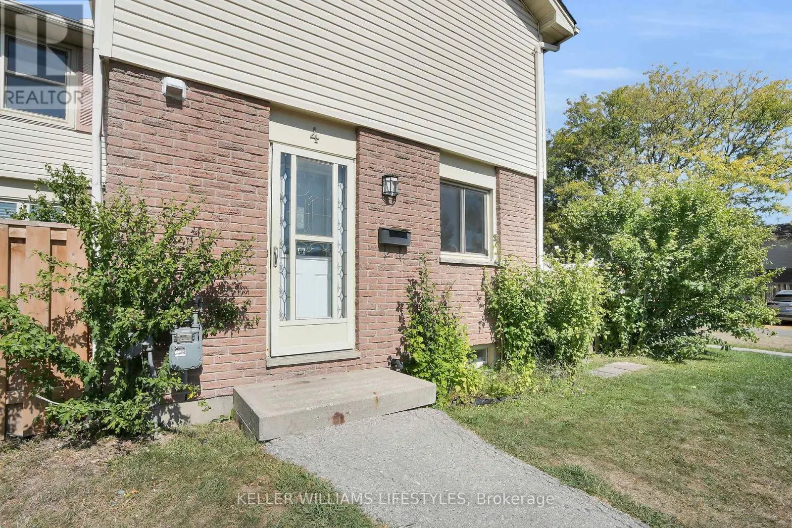 4 - 230 CLARKE ROAD, #4
