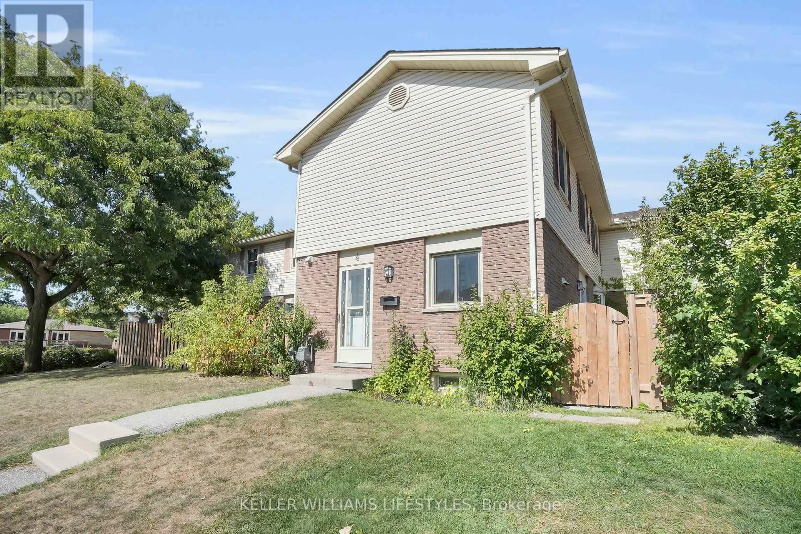 4 - 230 CLARKE ROAD, #4