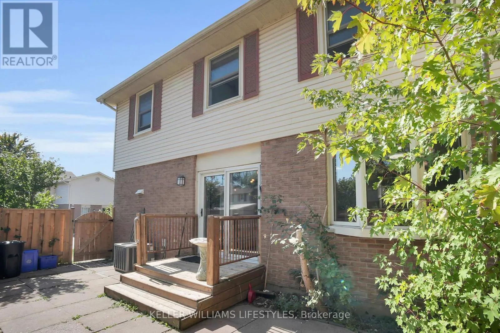 4 - 230 CLARKE ROAD, #4