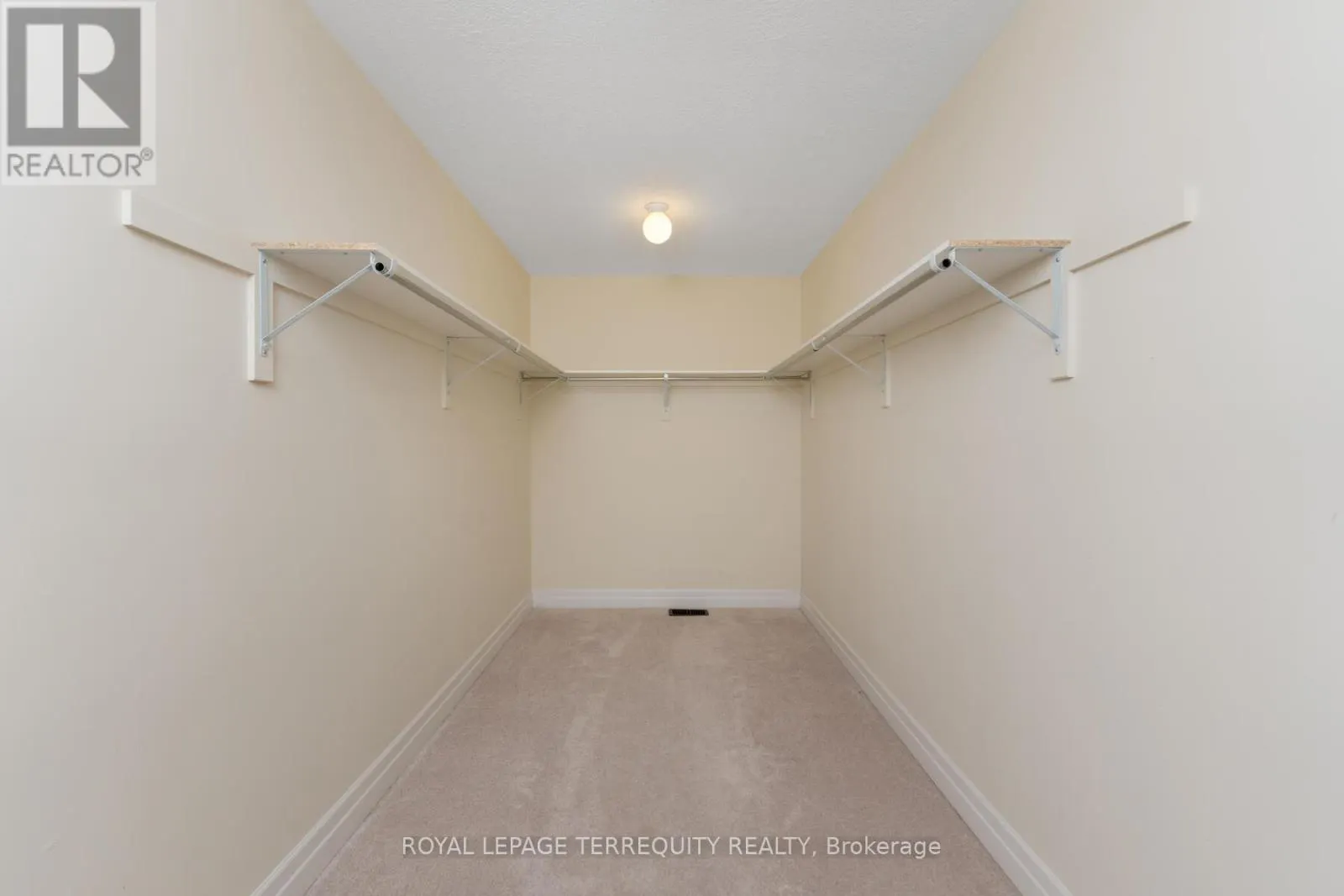 4516 ECLIPSE WAY