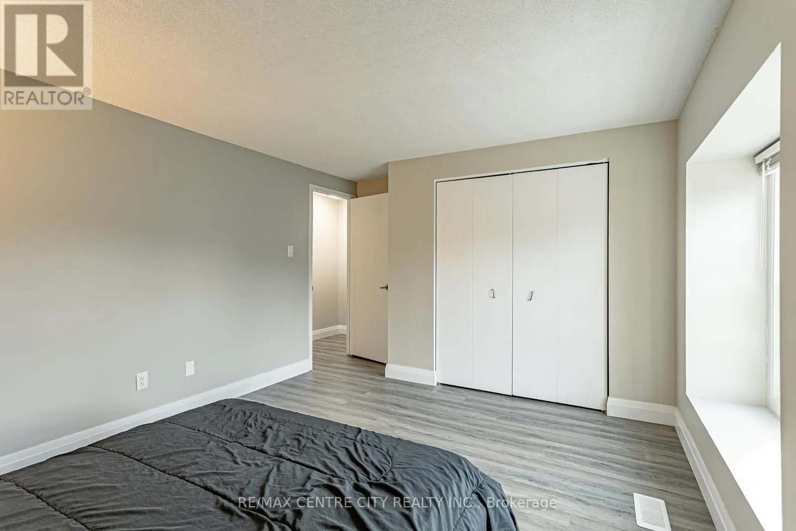 42 - 900 POND VIEW ROAD, #42