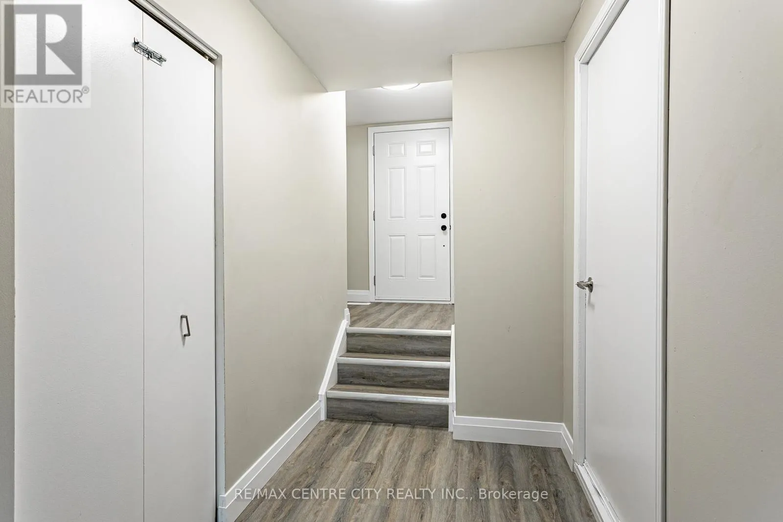 42 - 900 POND VIEW ROAD, #42