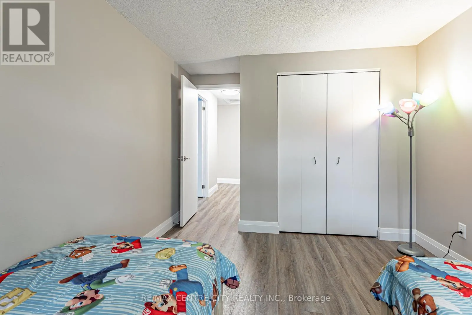 42 - 900 POND VIEW ROAD, #42