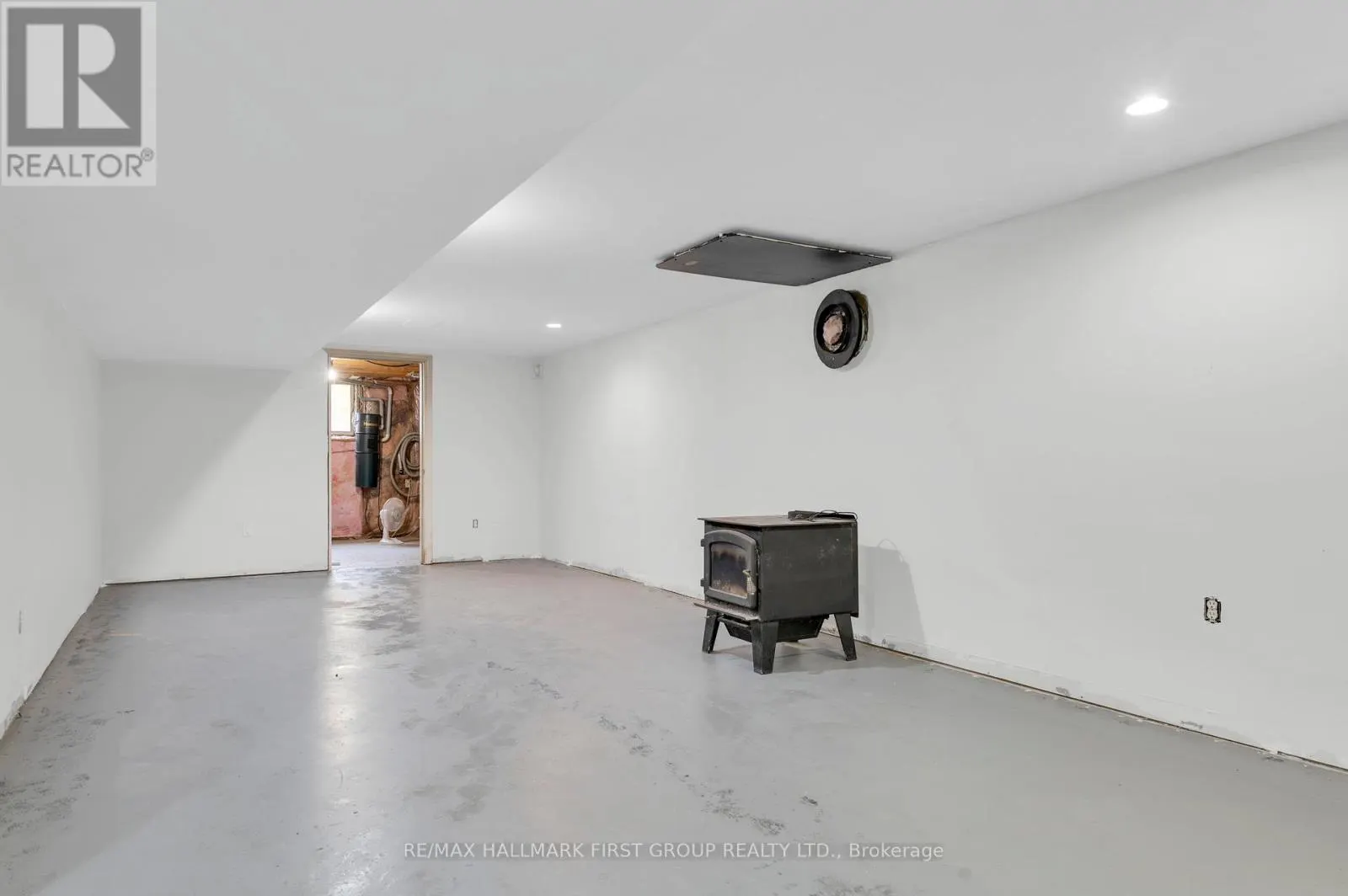 1335 QUIN MO LAC ROAD