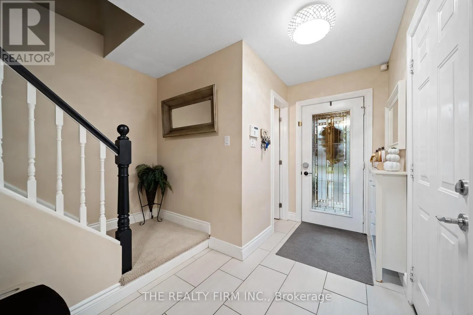 269 ROSSMORE COURT