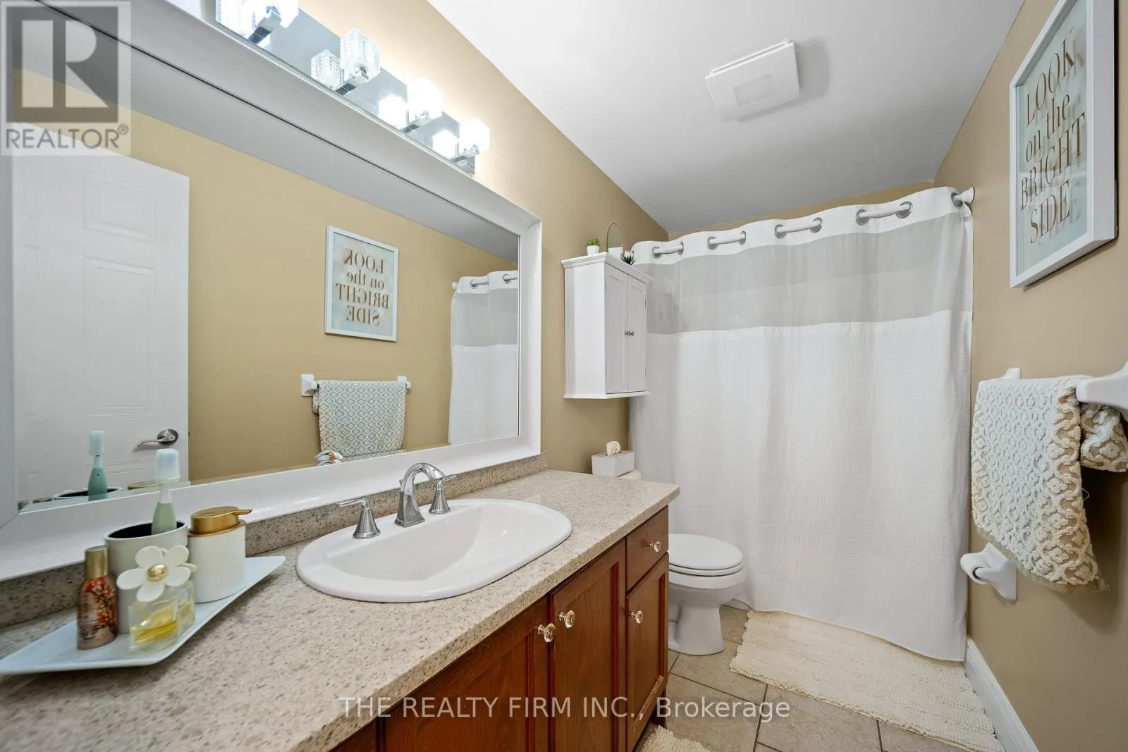 269 ROSSMORE COURT