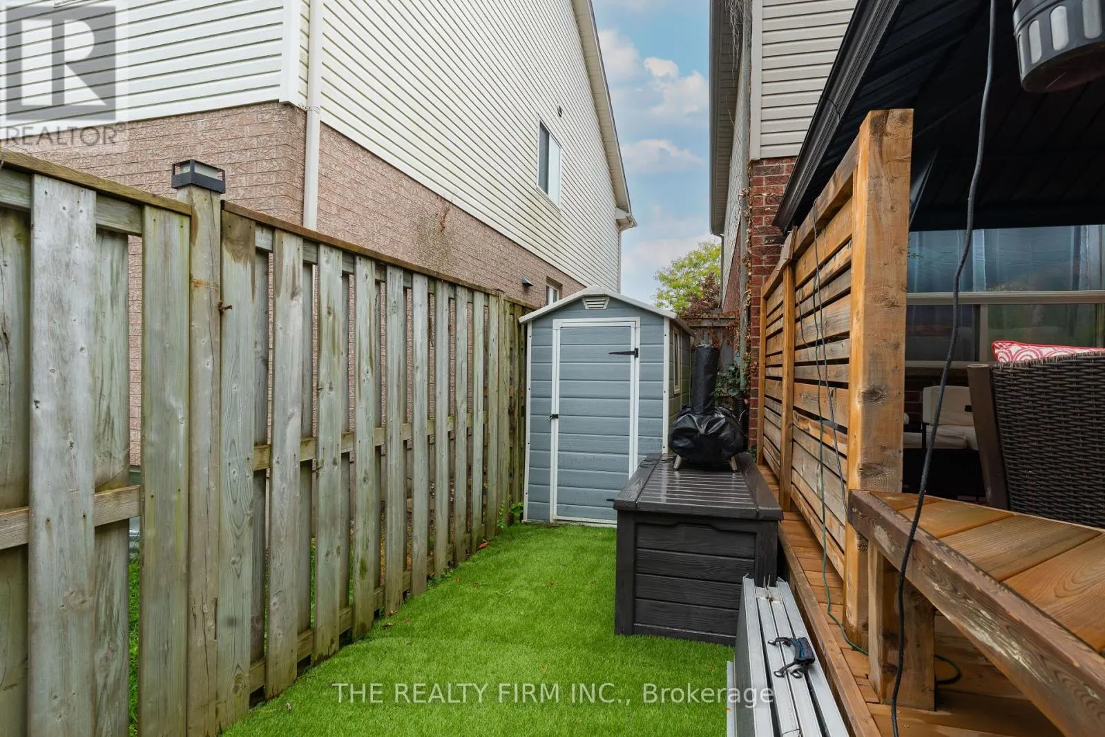 269 ROSSMORE COURT