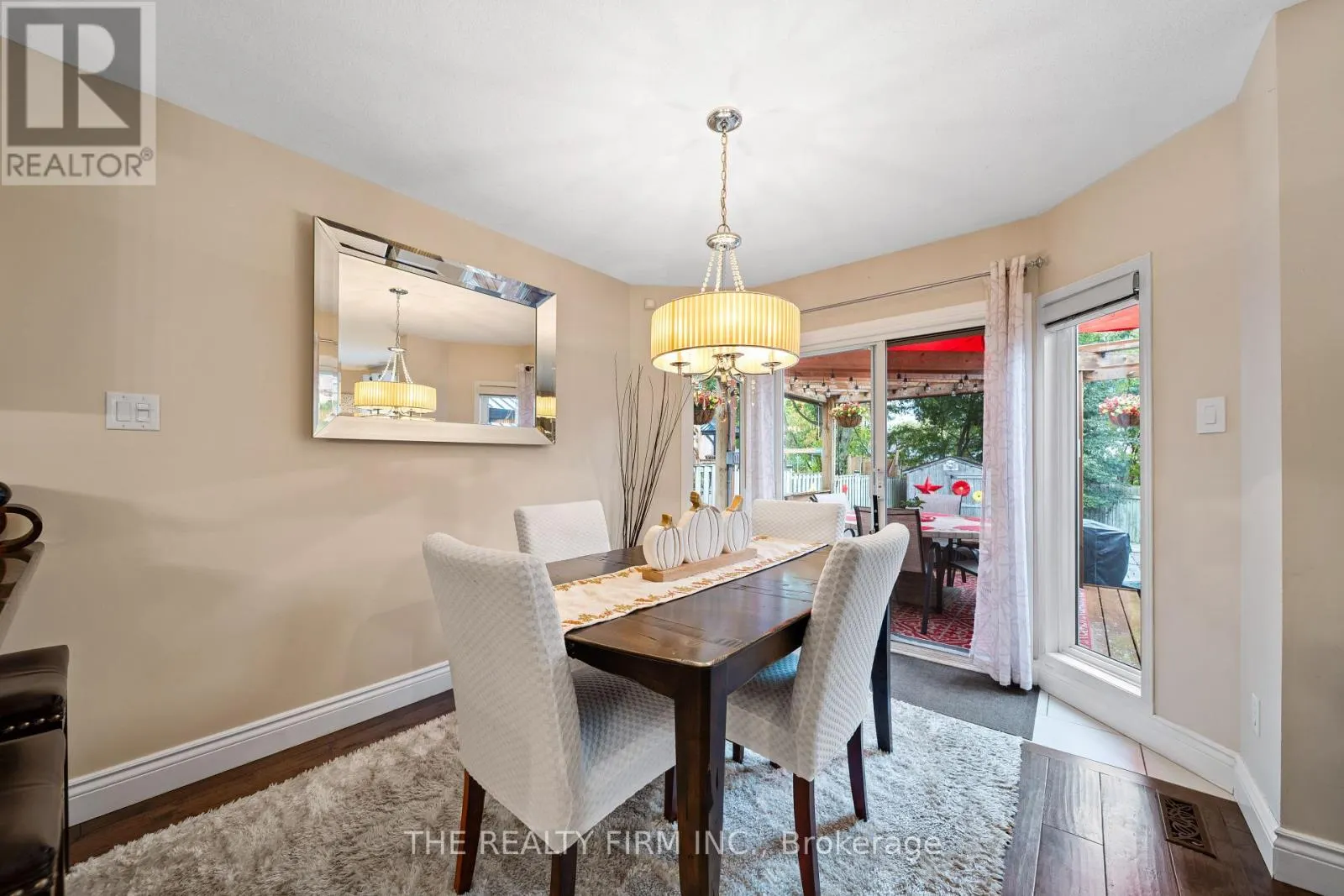 269 ROSSMORE COURT