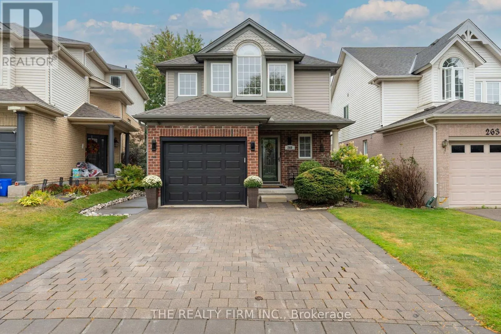 269 ROSSMORE COURT