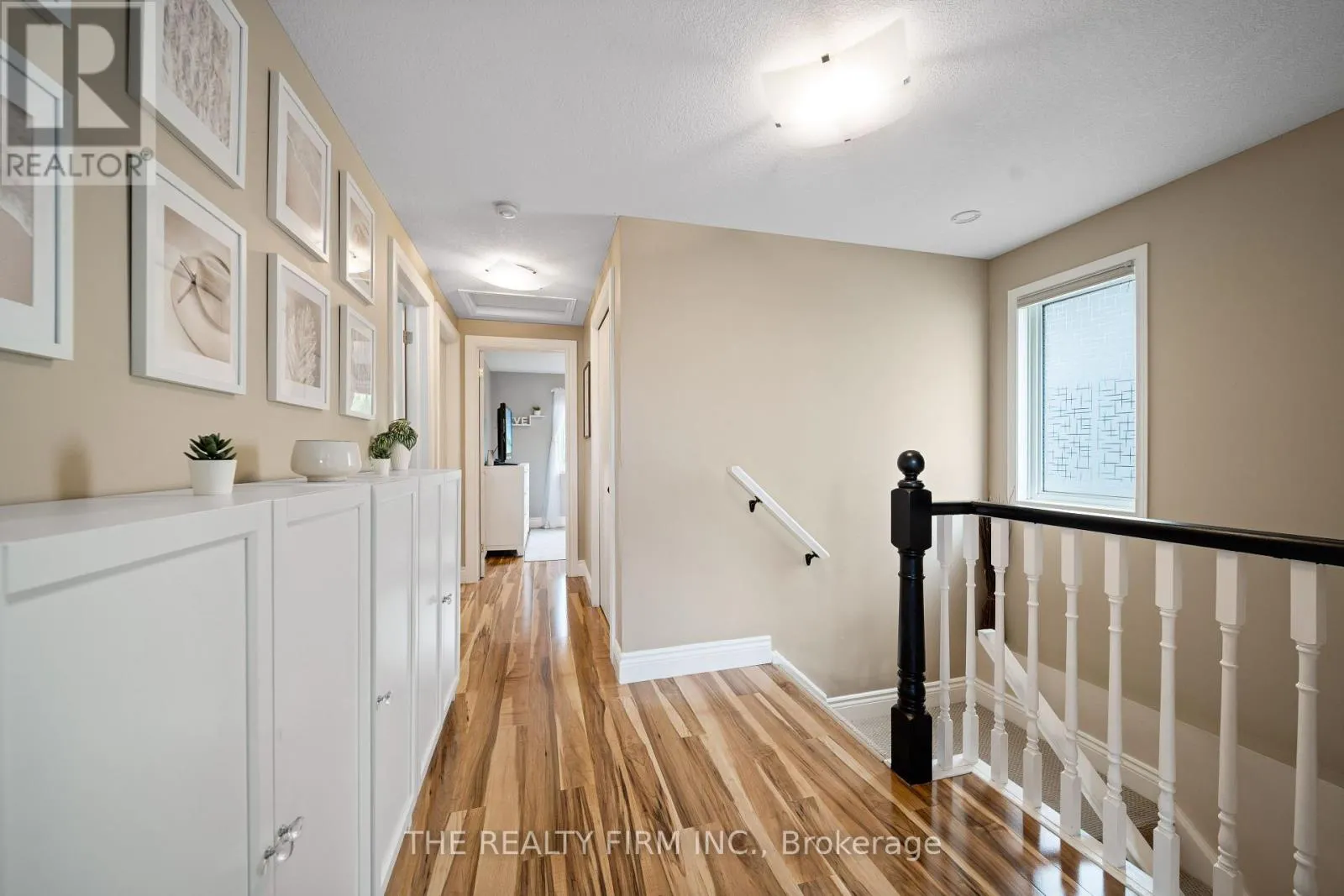 269 ROSSMORE COURT