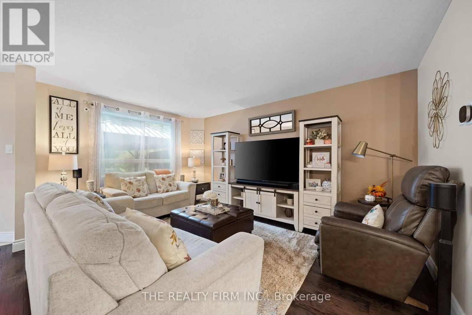 269 ROSSMORE COURT