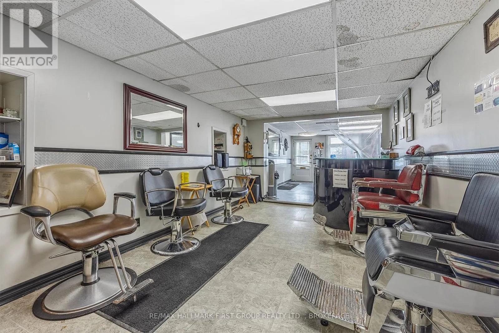 19/21 DUNDAS STREET W