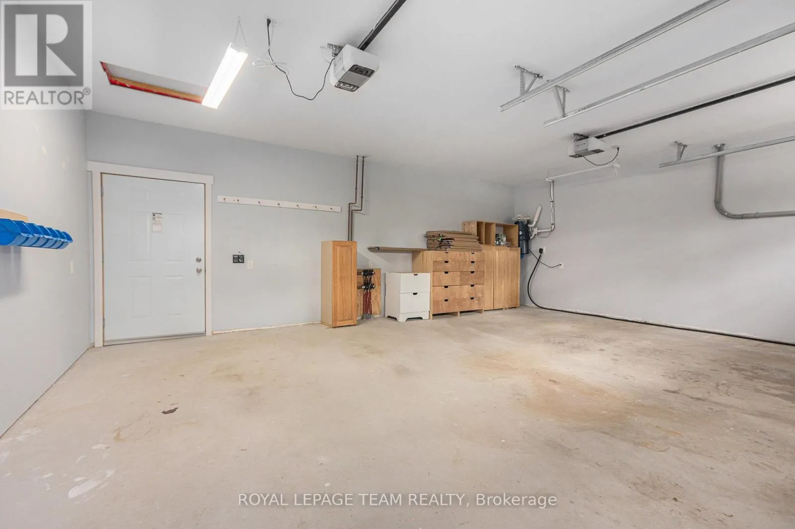 4517 ROGER STEVENS DRIVE