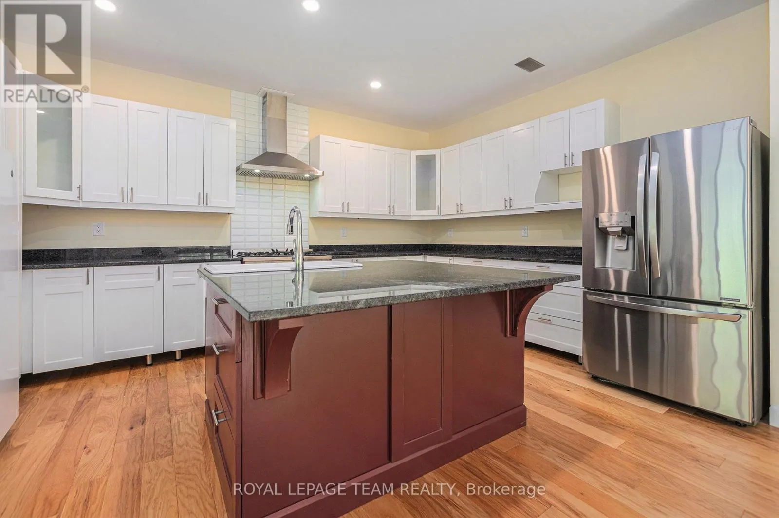 4517 ROGER STEVENS DRIVE