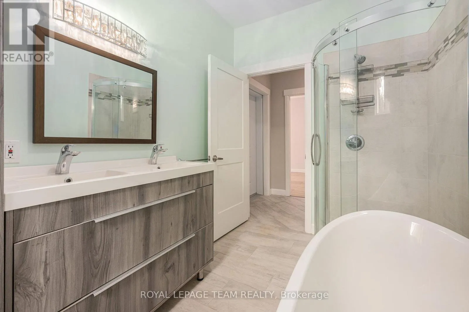 4517 ROGER STEVENS DRIVE