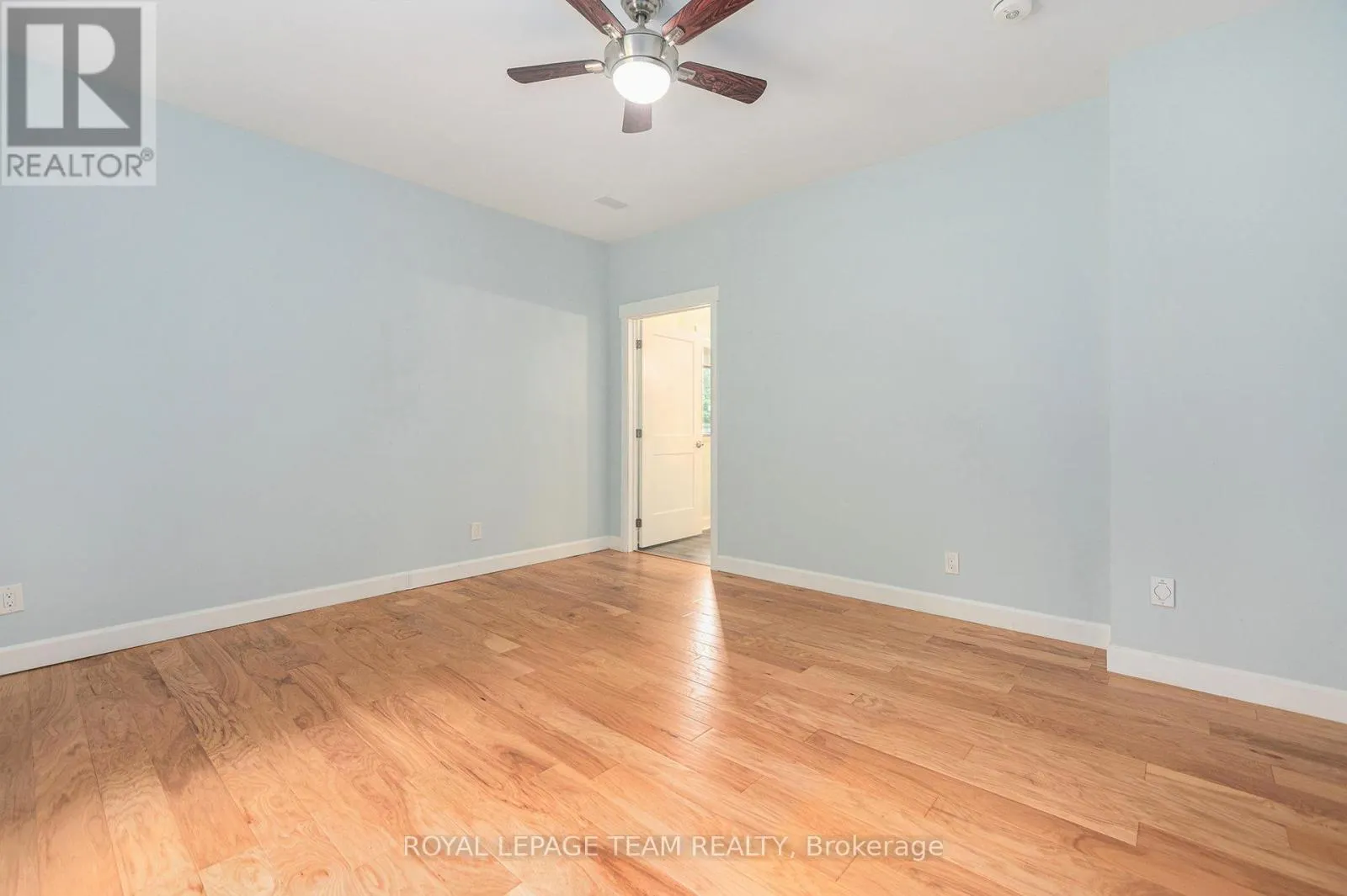 4517 ROGER STEVENS DRIVE
