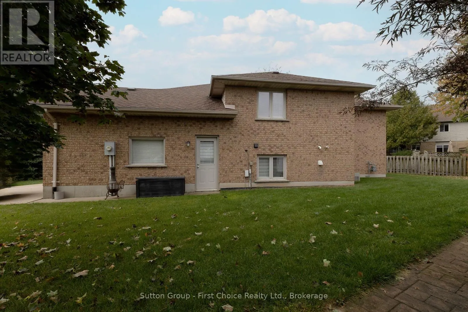 194 NORWOOD COURT