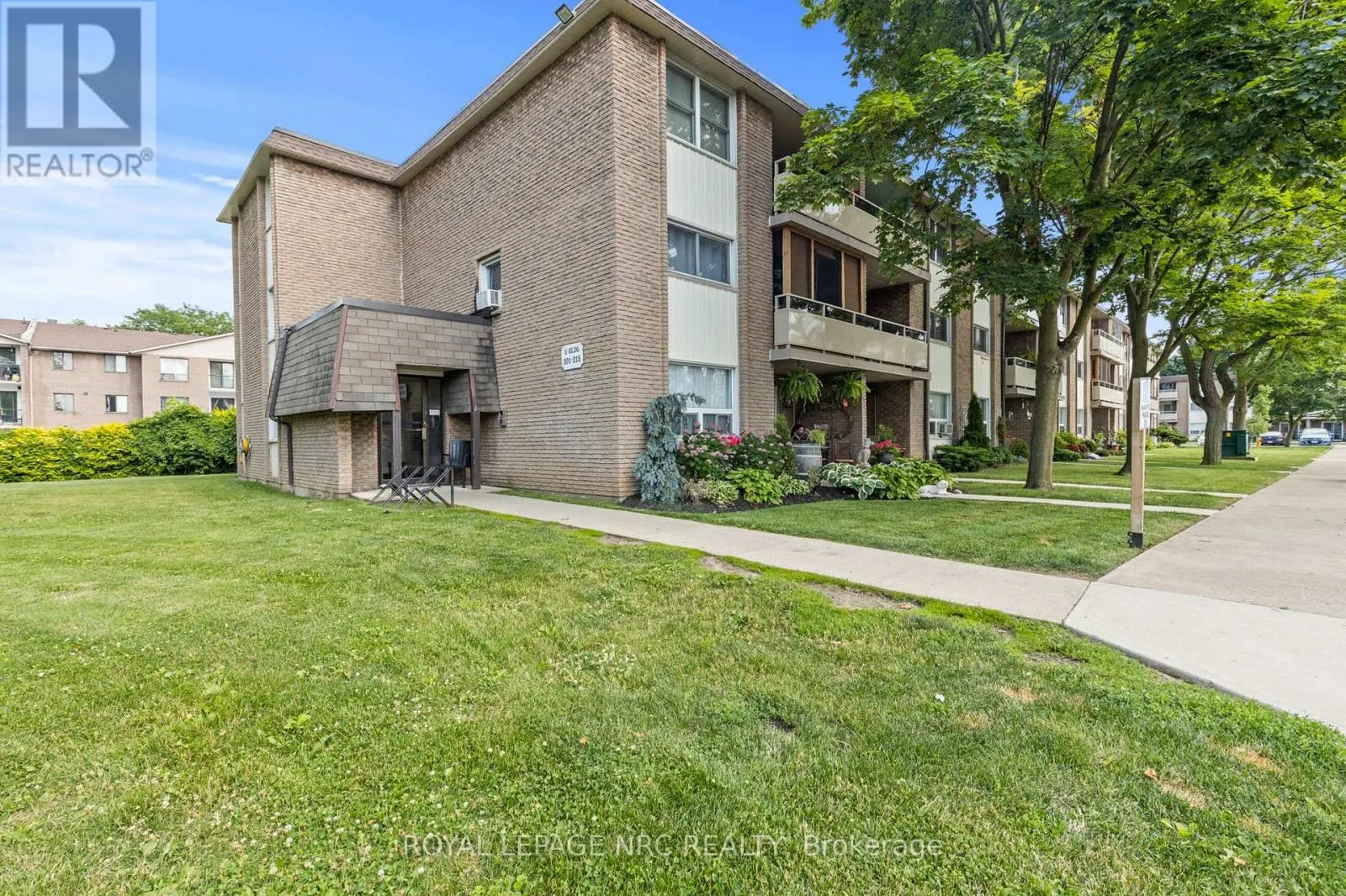 215 - 41 RYKERT STREET, #215