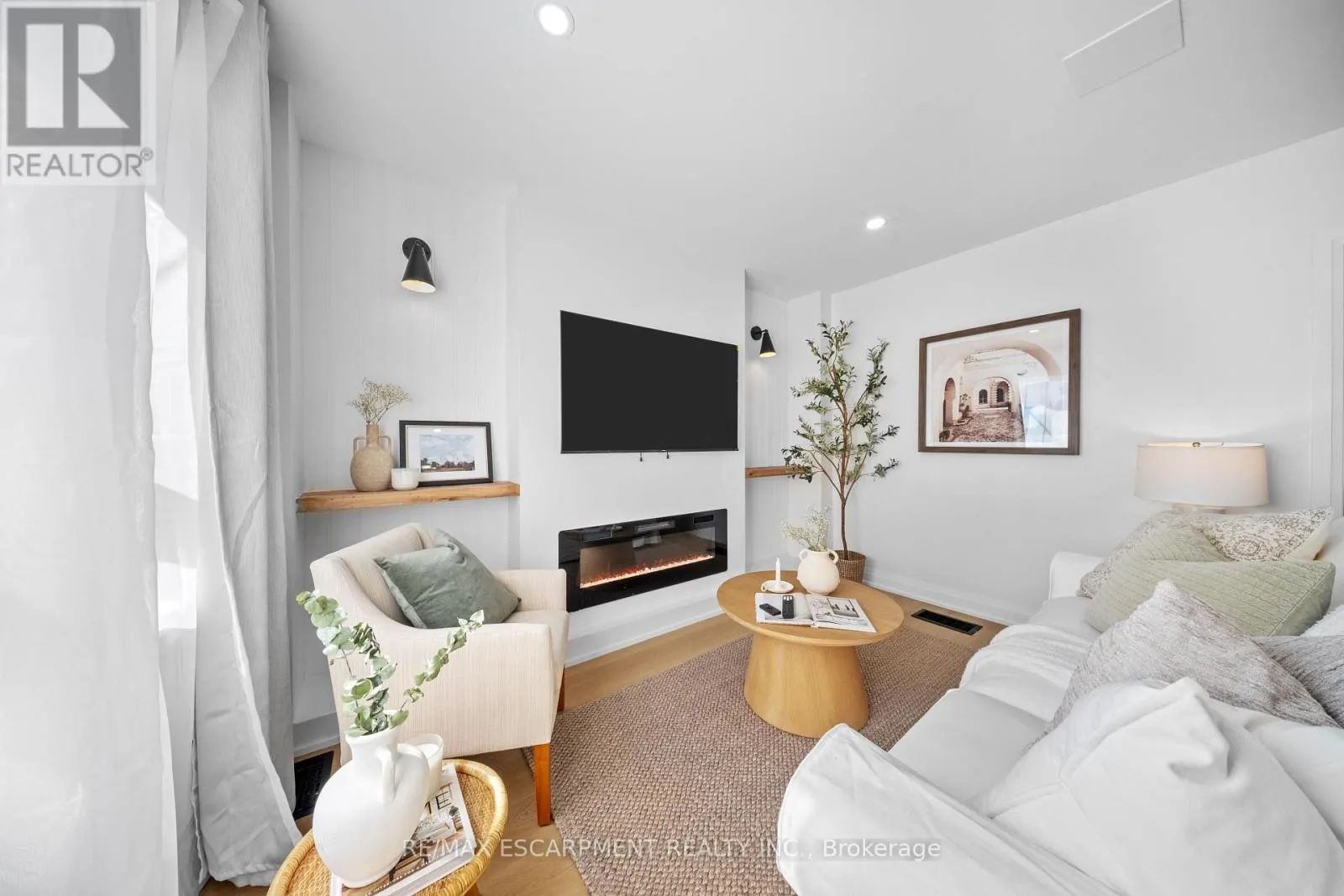 48 WOODBRIDGE ROAD
