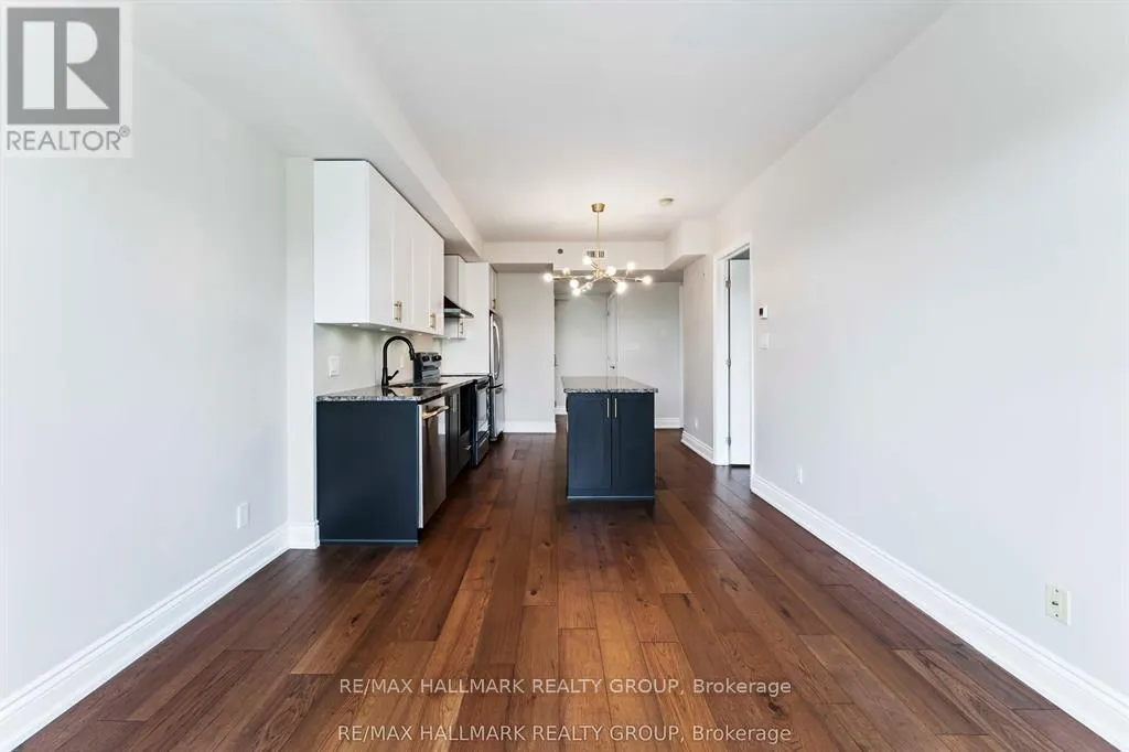 316 - 808 BRONSON AVENUE