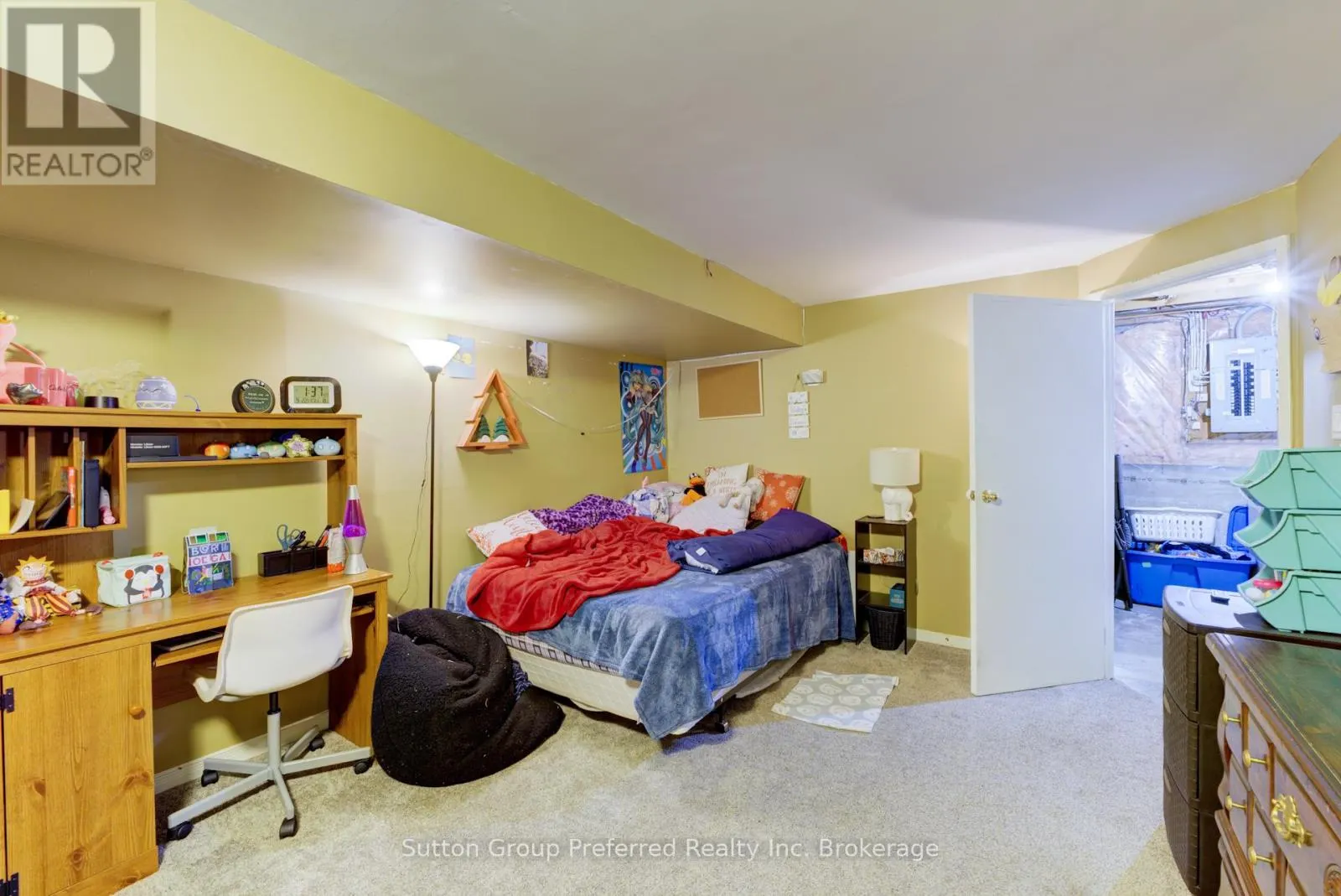 28 - 1093 NELLIS STREET, #28