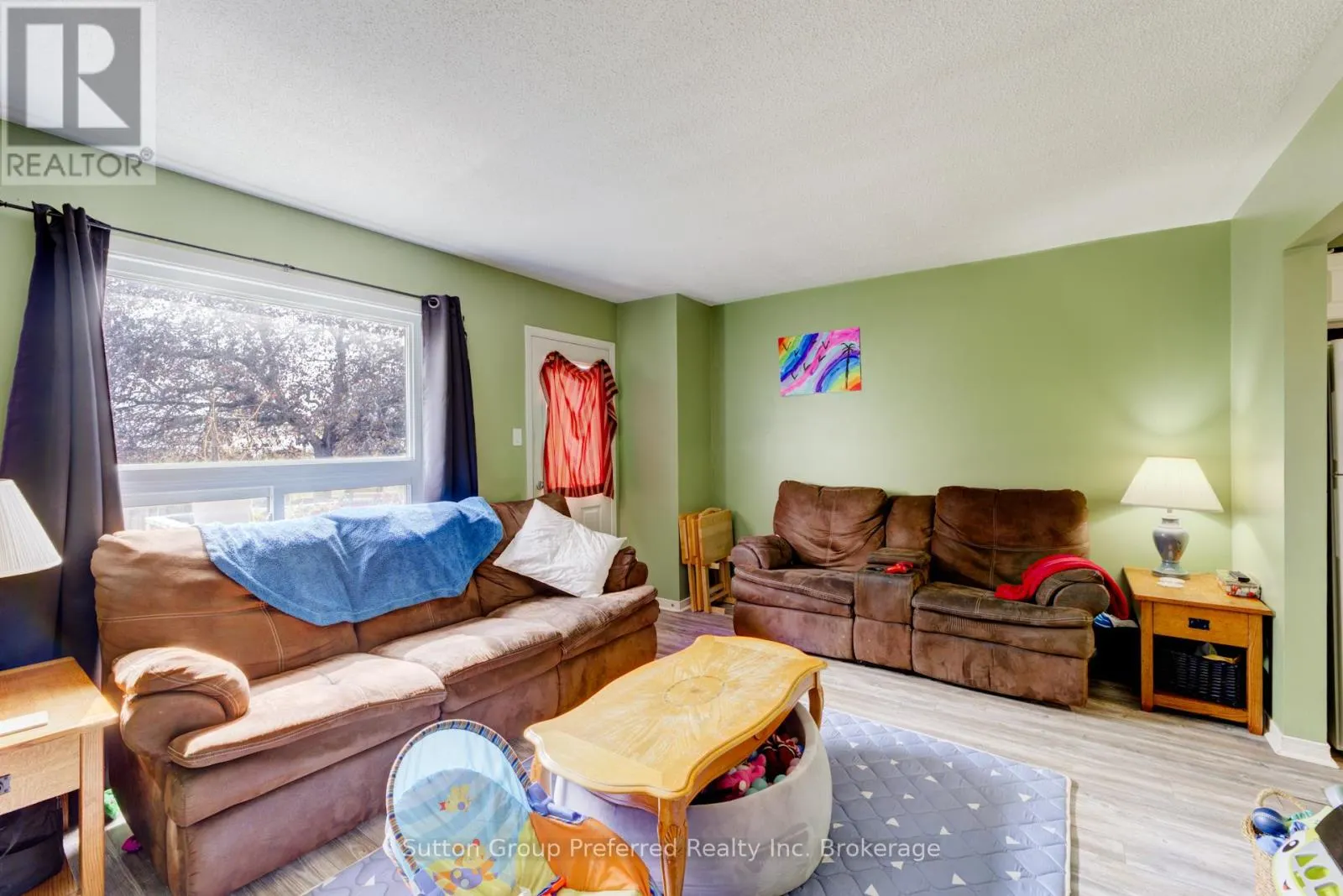28 - 1093 NELLIS STREET, #28