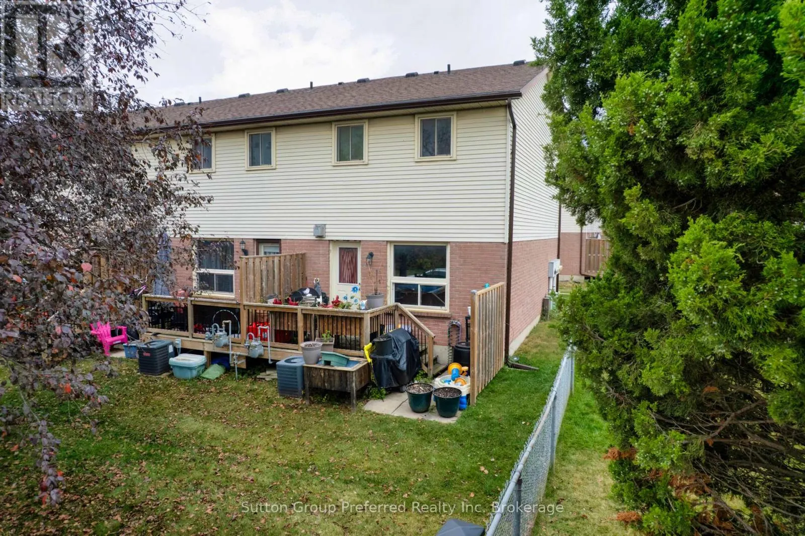 28 - 1093 NELLIS STREET, #28