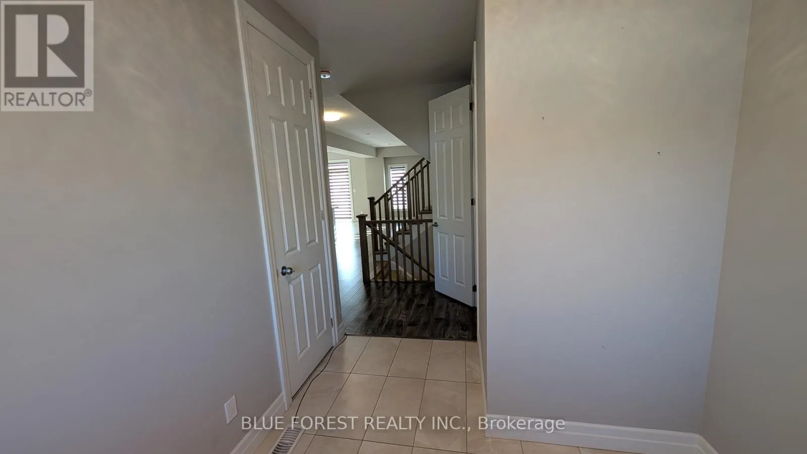 2926 TURNER CRESCENT