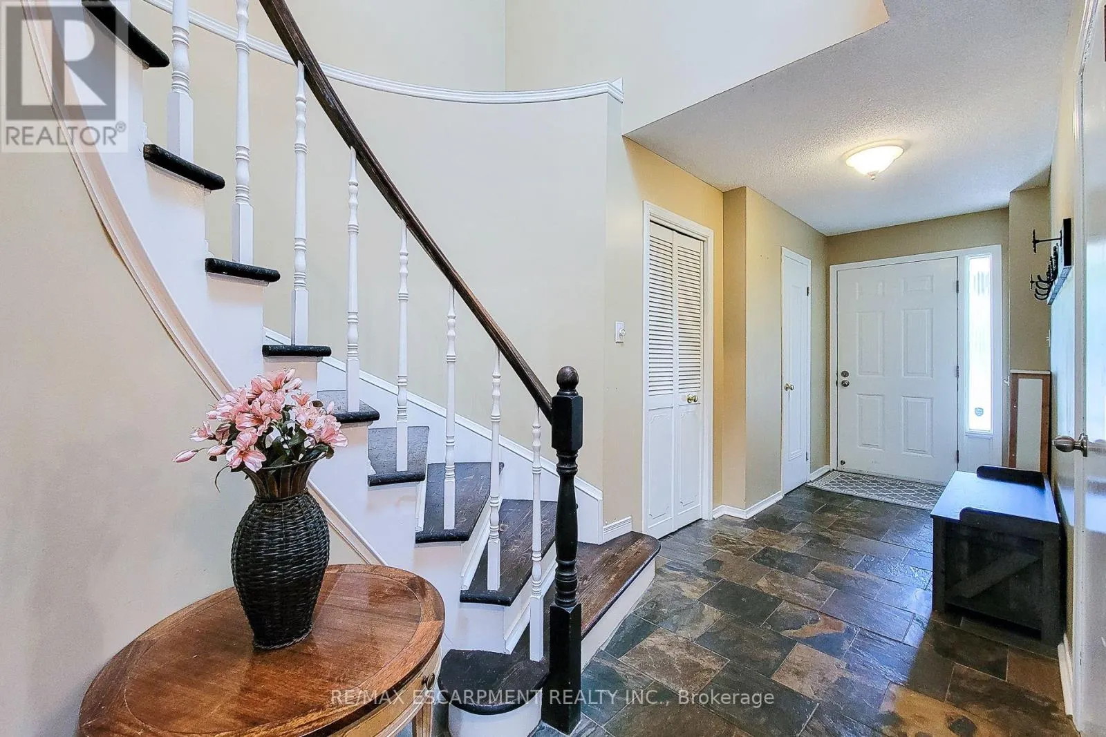 76 BAXTER CRESCENT