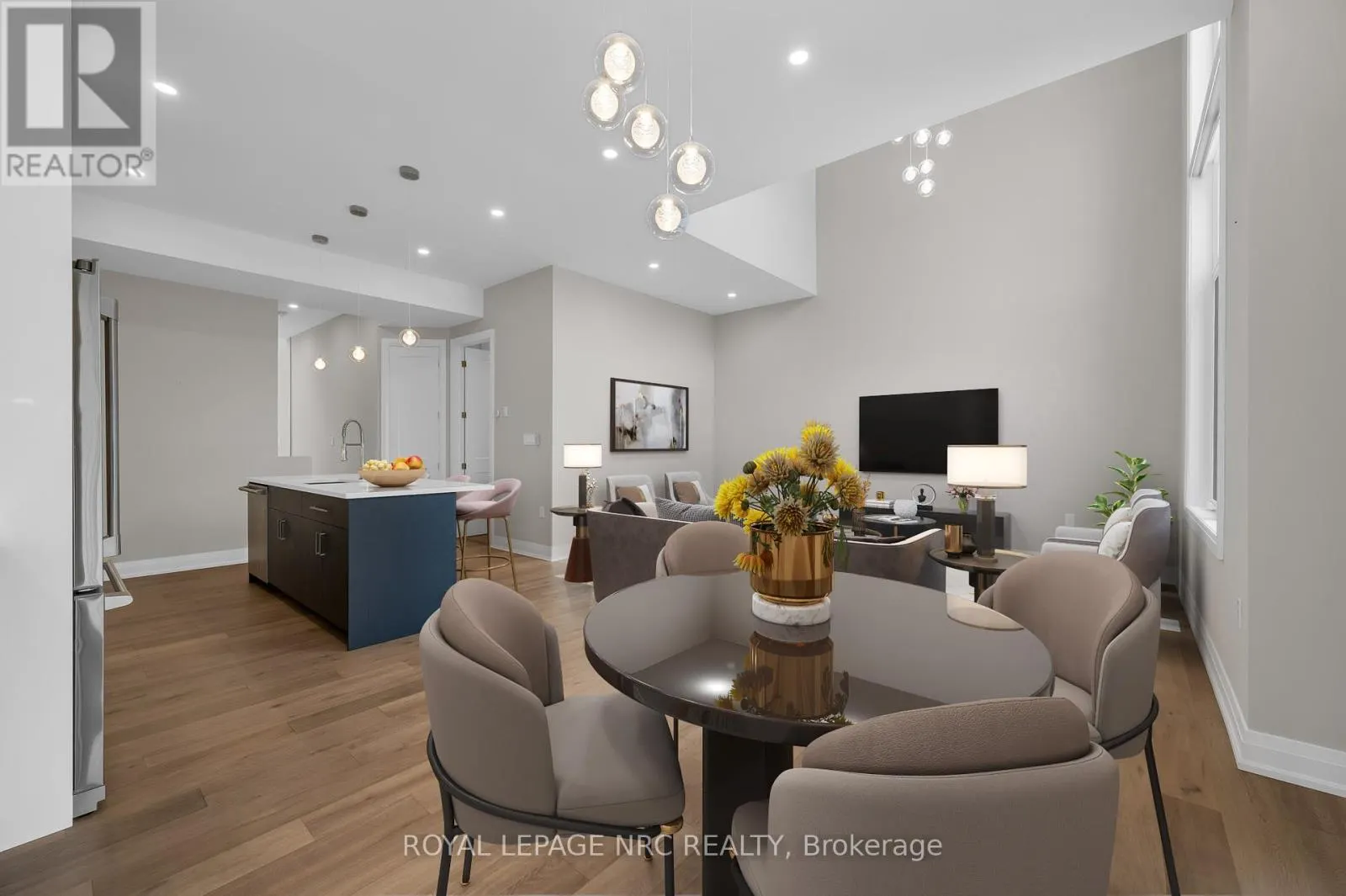13 - 1465 STATION STREET, #13