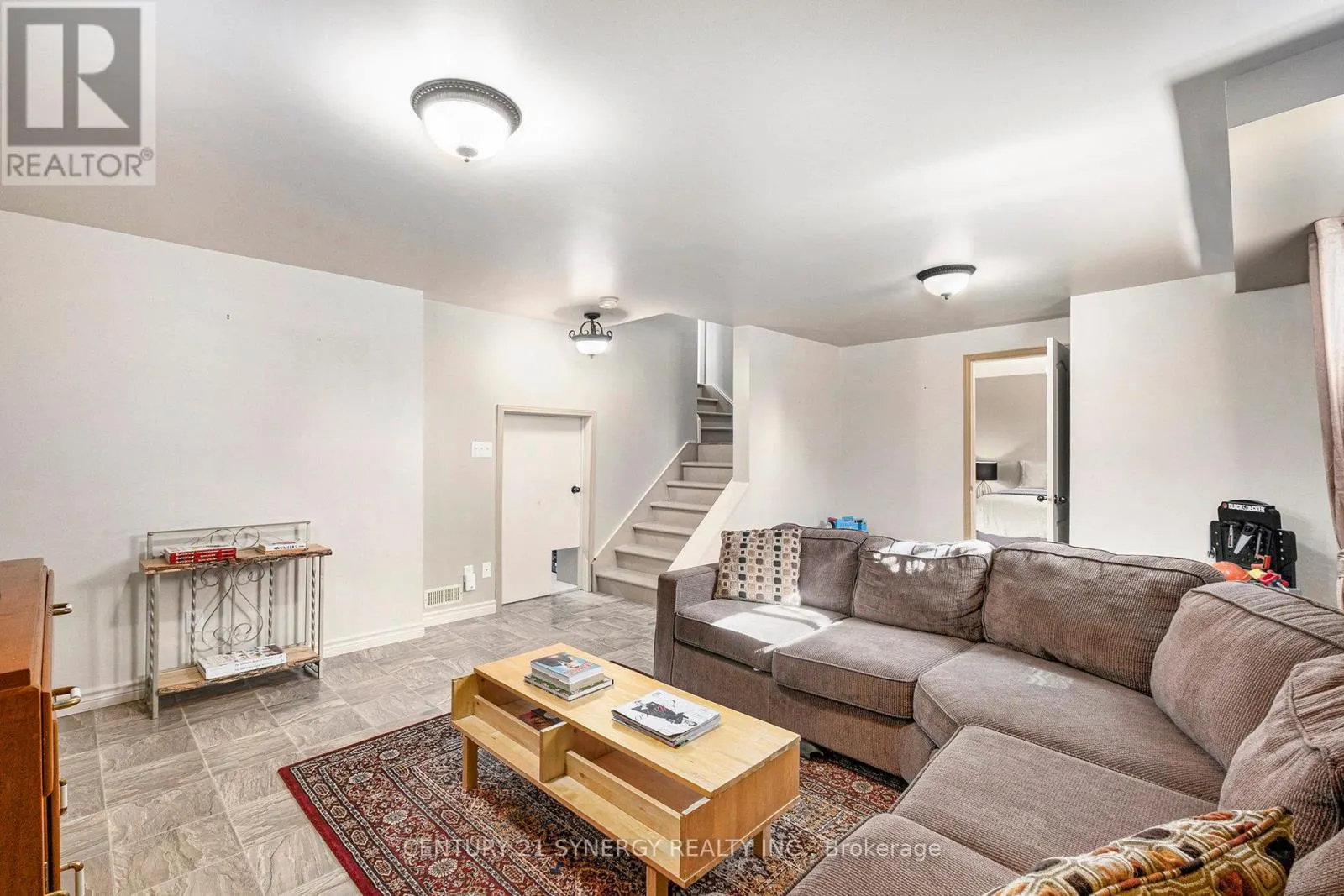 12 DAVIS LANE