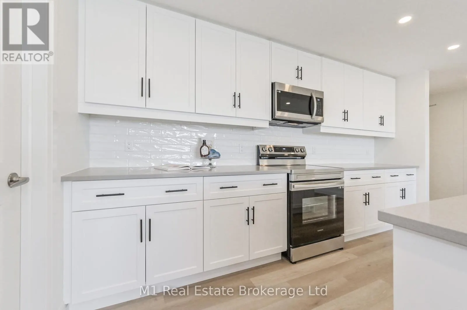 208 - 99B FARLEY ROAD, #208