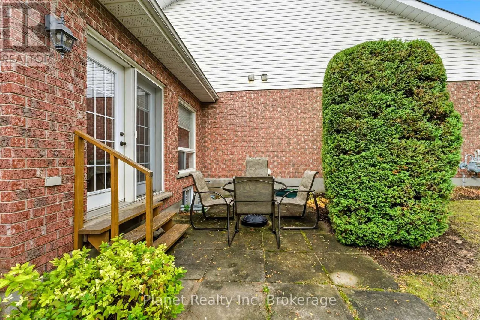 9 VILLAGE GREEN DRIVE