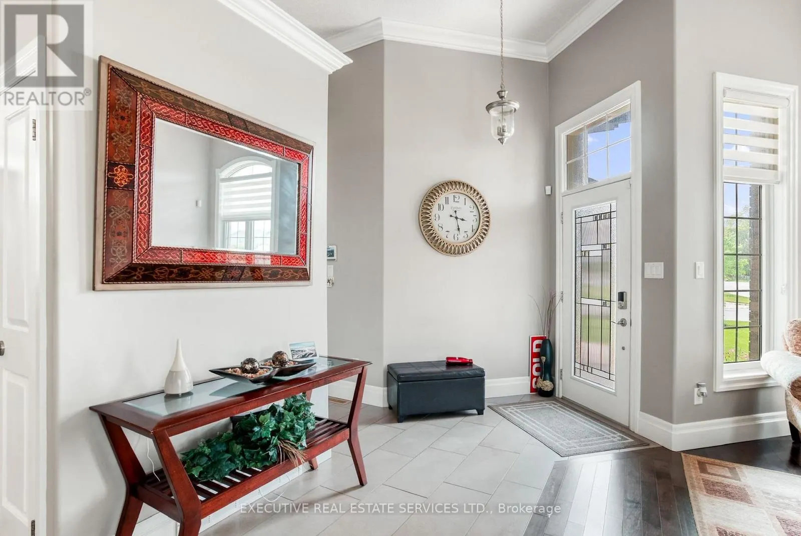 UPPER - 2884 DEVON ROAD