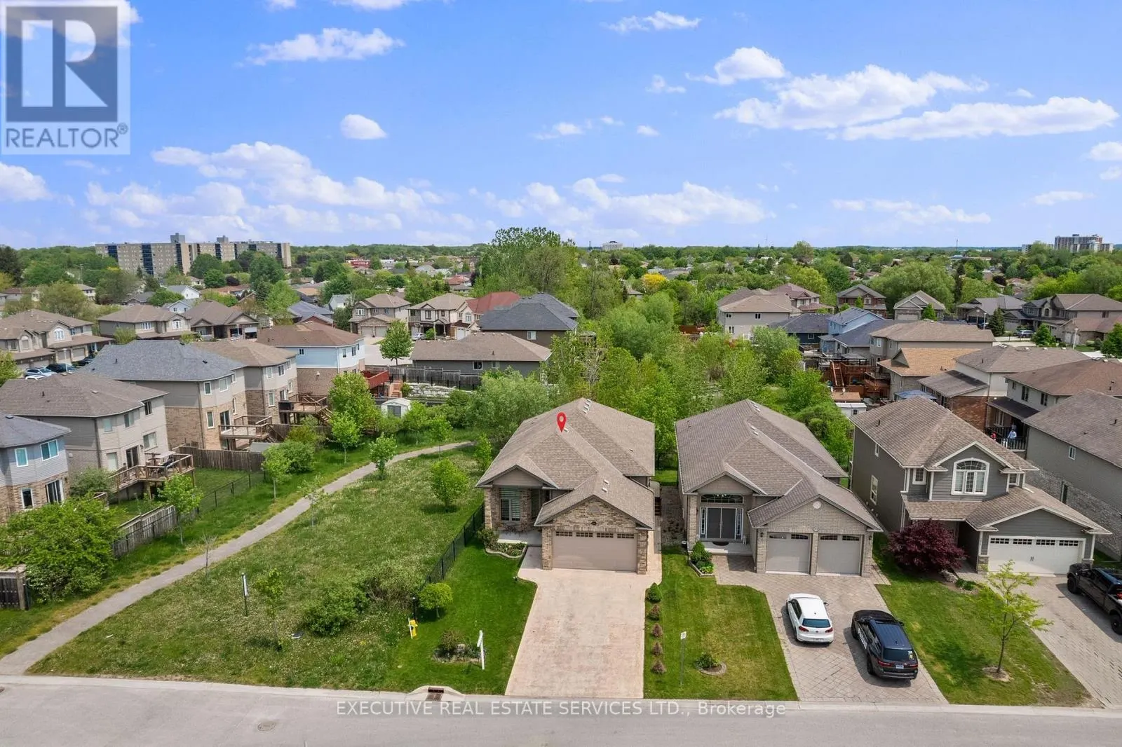 LOWER WALKOUT  + BASEMENT - 2884 DEVON ROAD