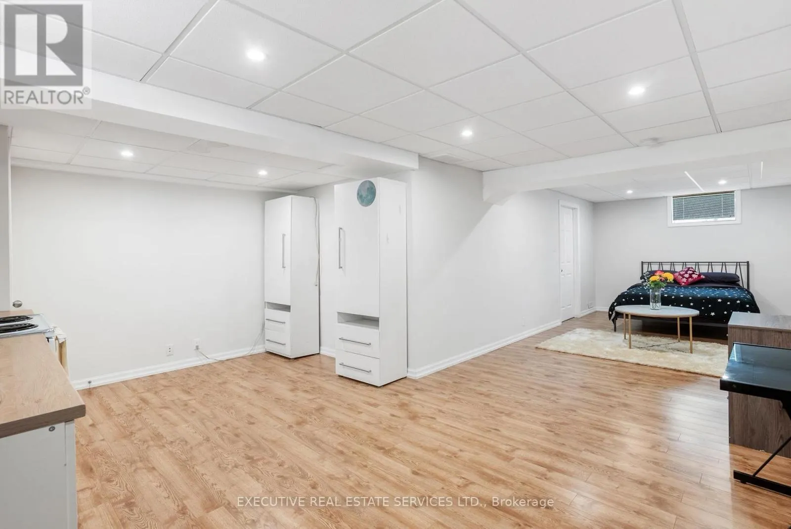 LOWER WALKOUT  + BASEMENT - 2884 DEVON ROAD