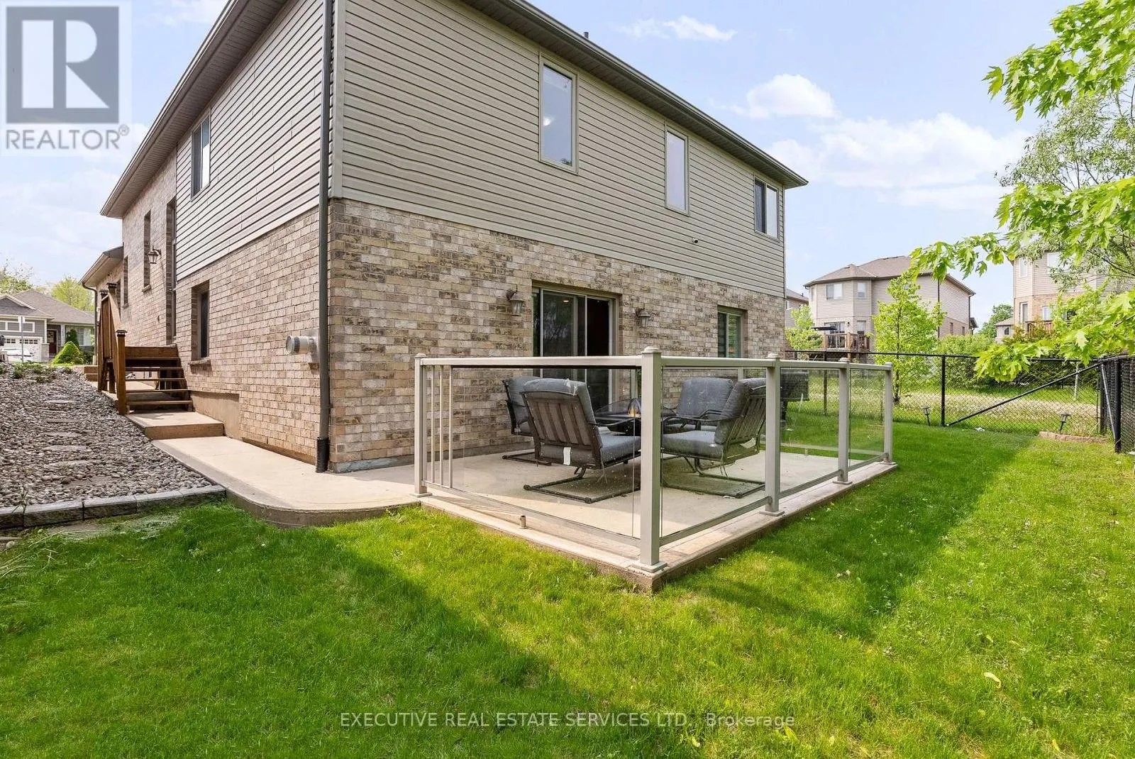 LOWER WALKOUT  + BASEMENT - 2884 DEVON ROAD