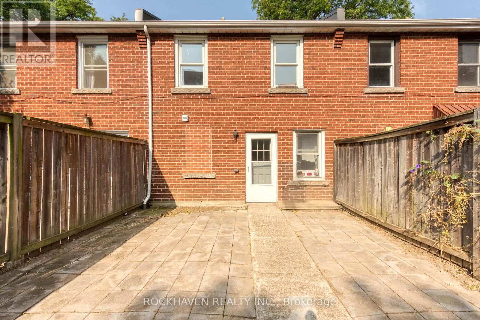36 MACKLIN STREET N