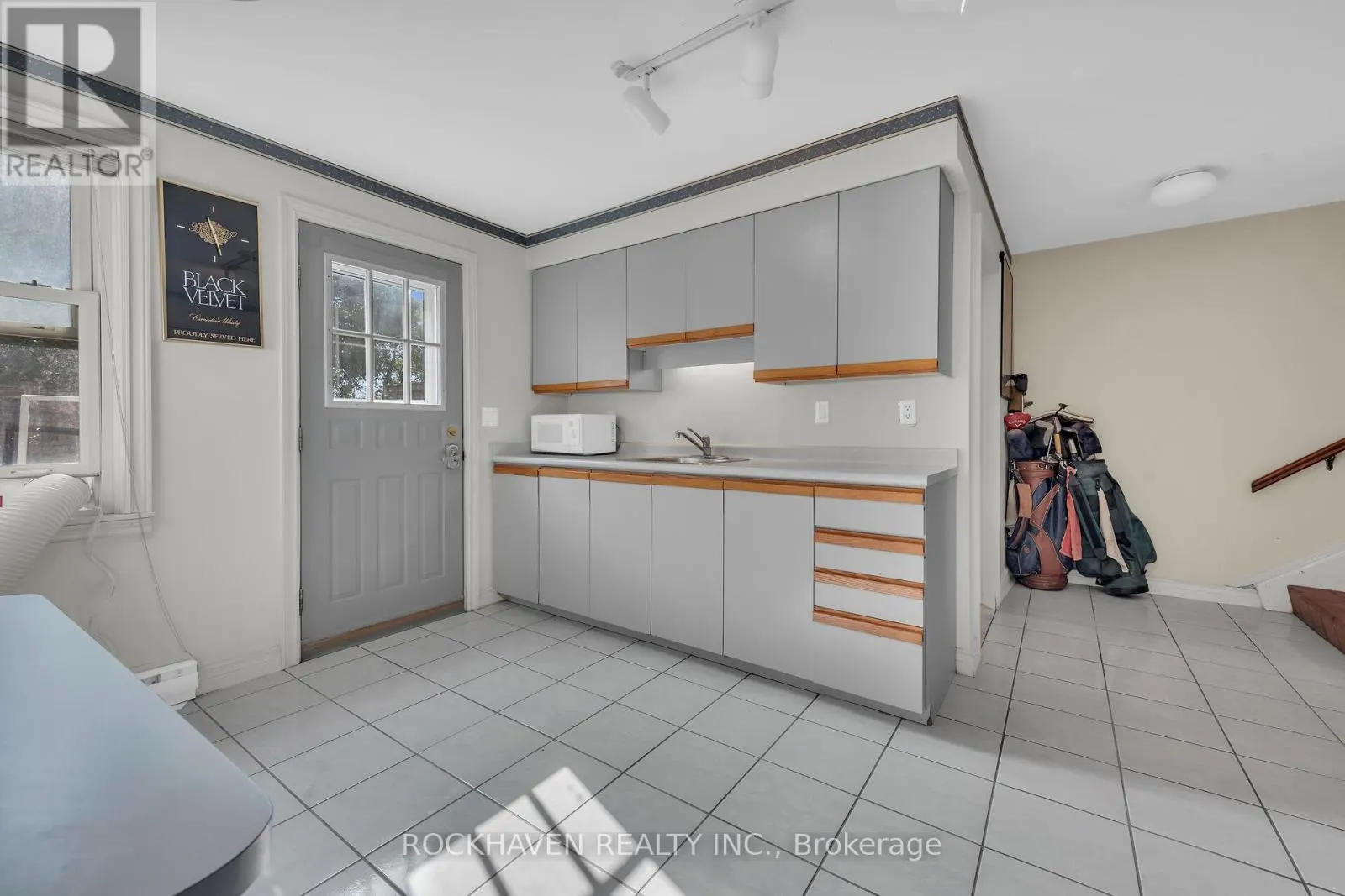 36 MACKLIN STREET N