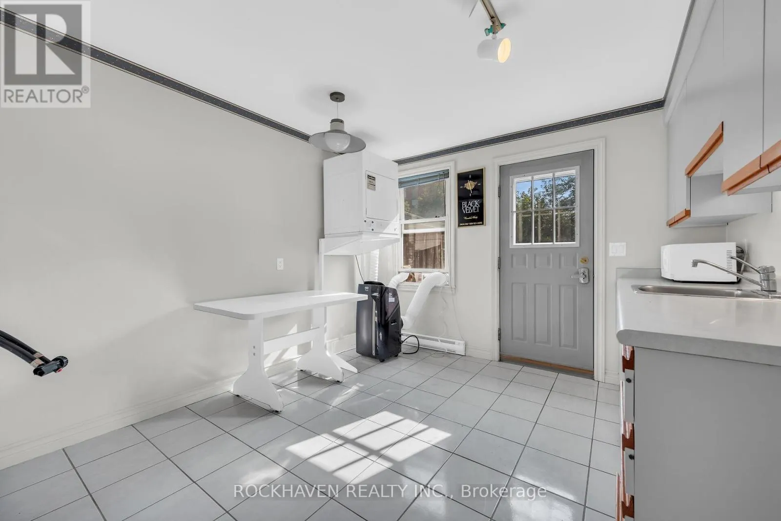 36 MACKLIN STREET N