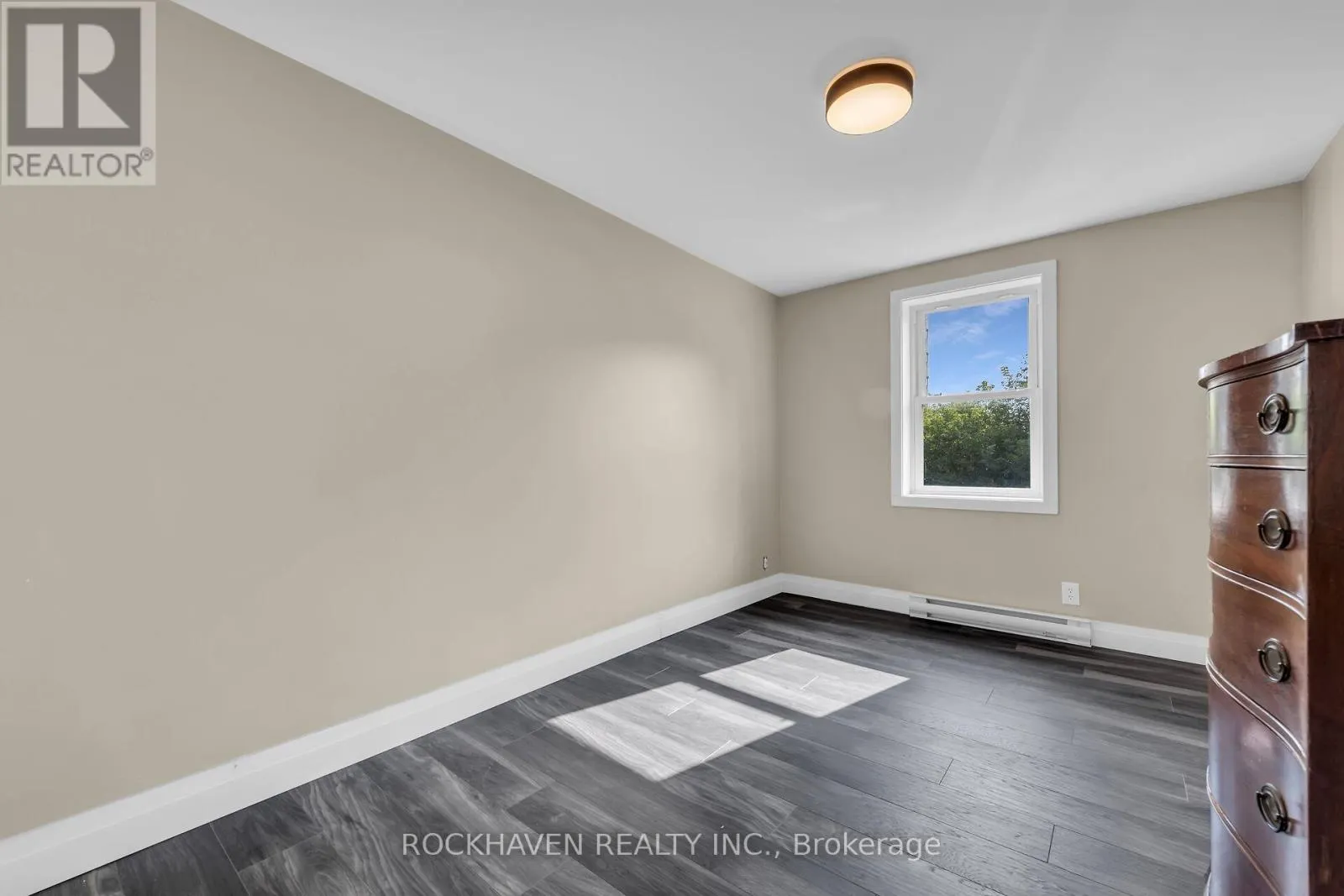 36 MACKLIN STREET N