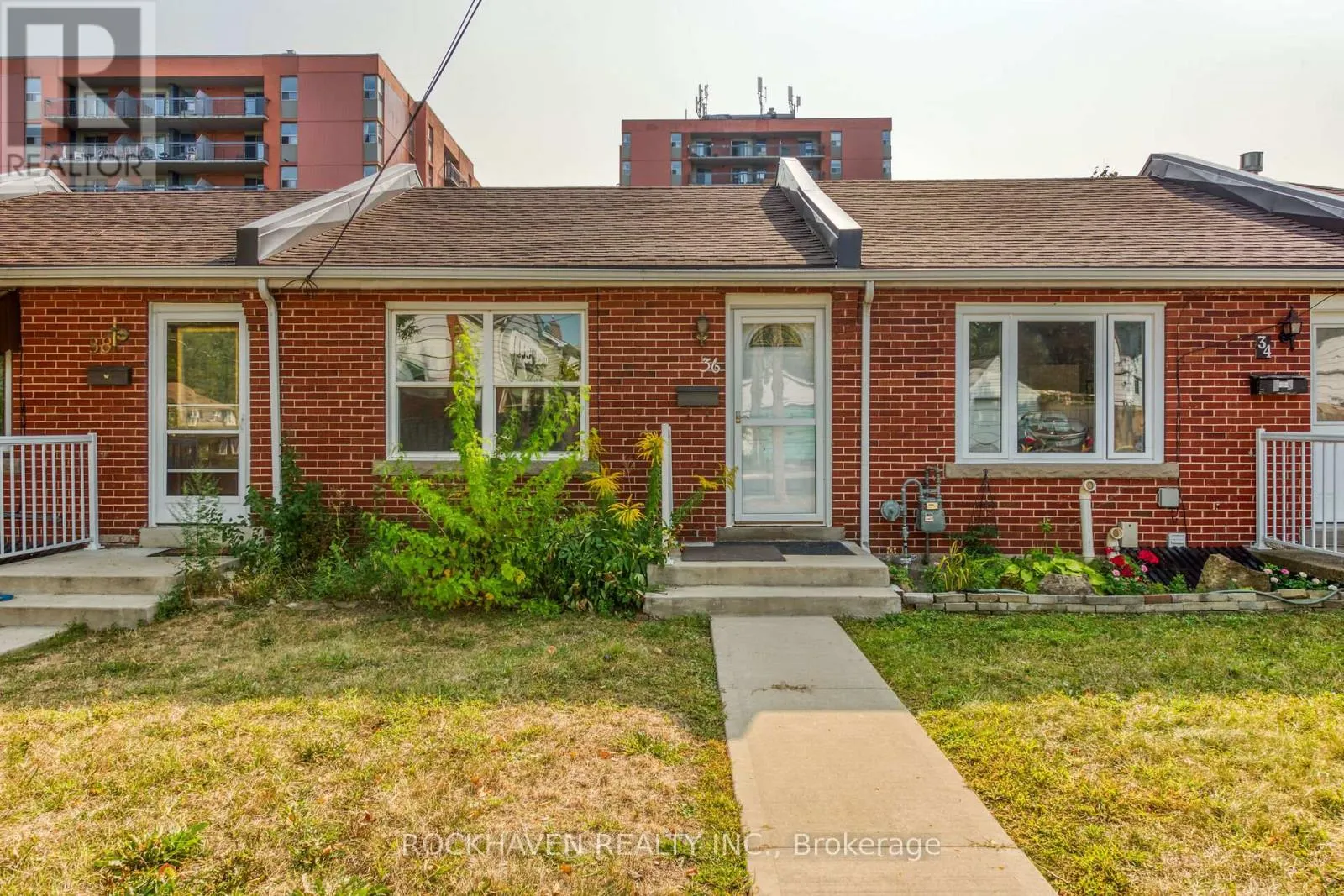 36 MACKLIN STREET N