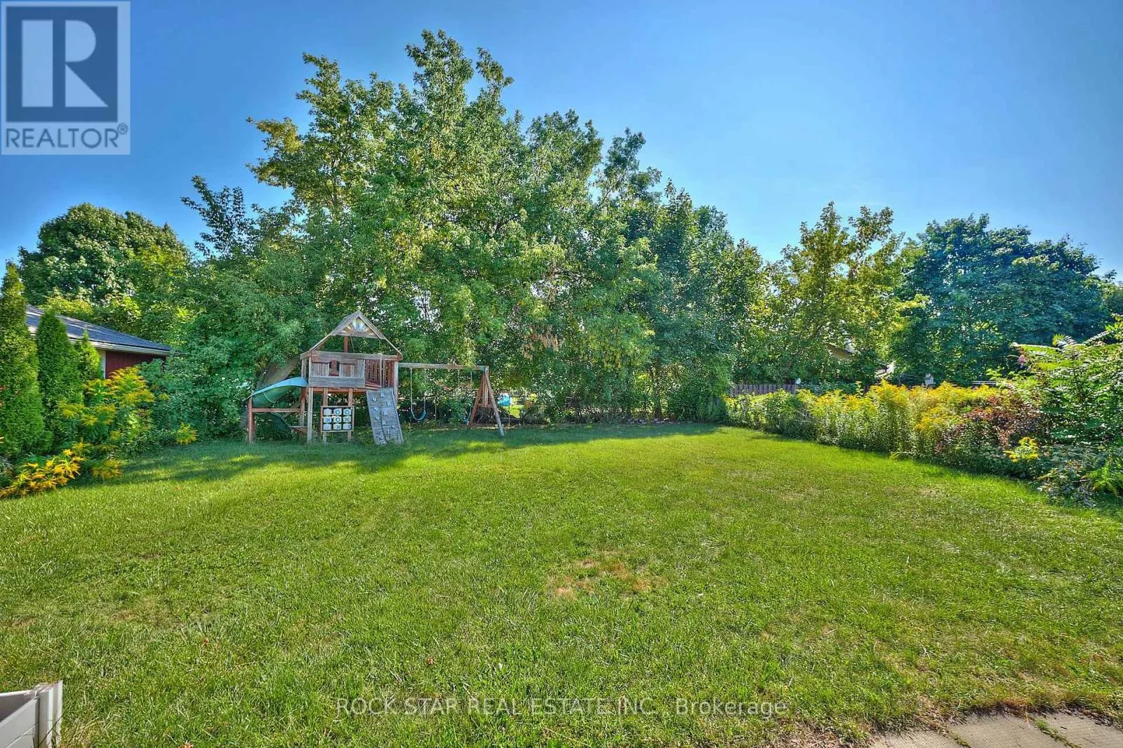 7 JOANNA DRIVE