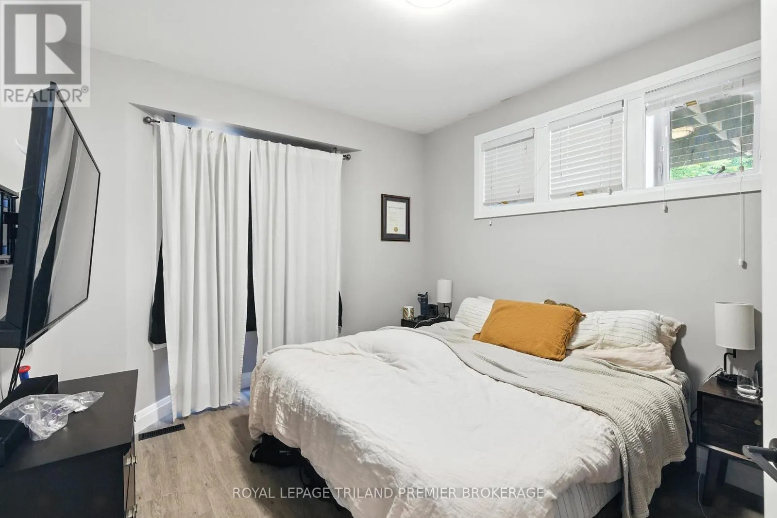 636 QUEENS AVENUE
