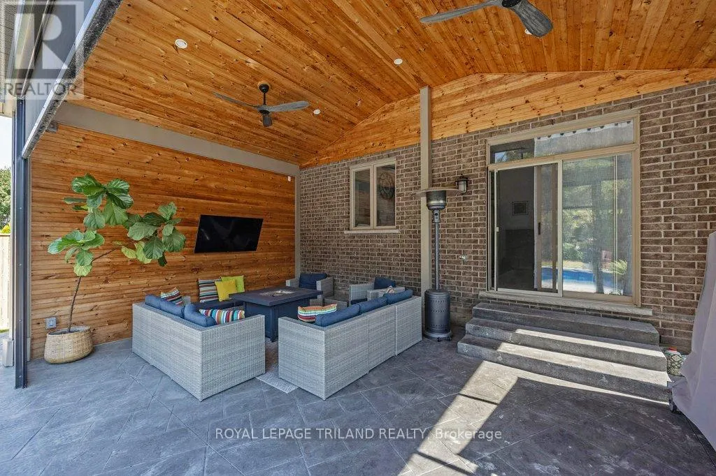 139 SKYLINE AVENUE