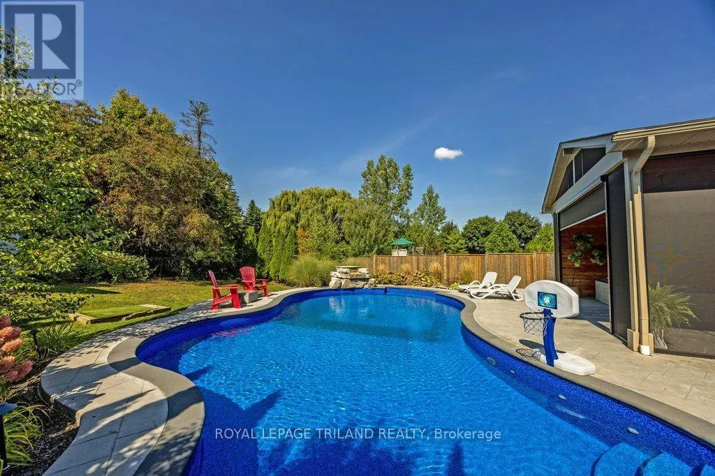 139 SKYLINE AVENUE